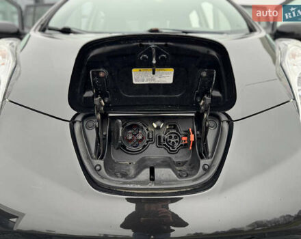 Черный Ниссан Лиф, объемом двигателя 0 л и пробегом 100 тыс. км за 6700 $, фото 19 на Automoto.ua