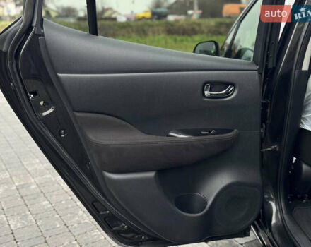 Черный Ниссан Лиф, объемом двигателя 0 л и пробегом 100 тыс. км за 6700 $, фото 27 на Automoto.ua