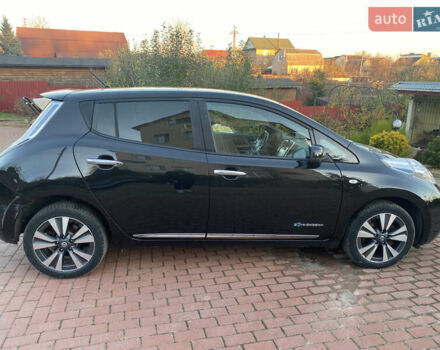 Черный Ниссан Лиф, объемом двигателя 0 л и пробегом 90 тыс. км за 7990 $, фото 1 на Automoto.ua