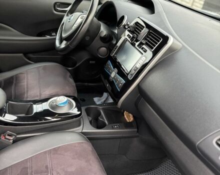 Черный Ниссан Лиф, объемом двигателя 0 л и пробегом 98 тыс. км за 7000 $, фото 7 на Automoto.ua