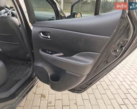 Чорний Ніссан Ліф, об'ємом двигуна 0 л та пробігом 120 тис. км за 6499 $, фото 56 на Automoto.ua
