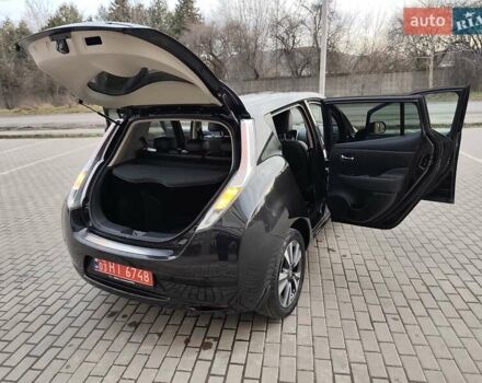 Чорний Ніссан Ліф, об'ємом двигуна 0 л та пробігом 120 тис. км за 6499 $, фото 82 на Automoto.ua