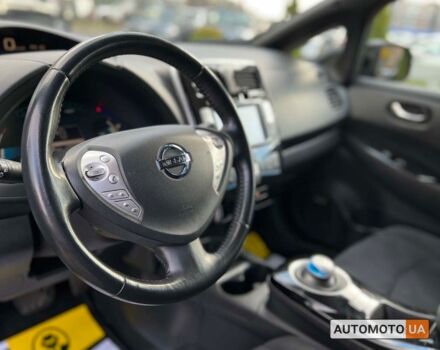 Черный Ниссан Лиф, объемом двигателя 30 л и пробегом 118 тыс. км за 9100 $, фото 18 на Automoto.ua