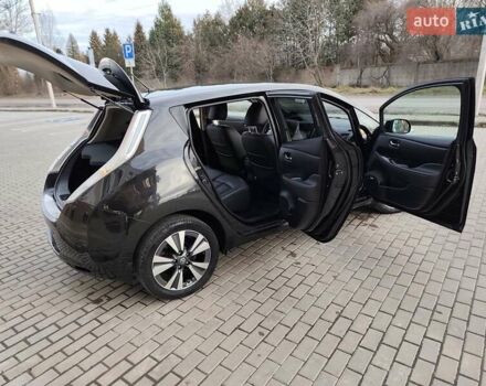 Чорний Ніссан Ліф, об'ємом двигуна 0 л та пробігом 120 тис. км за 6499 $, фото 81 на Automoto.ua