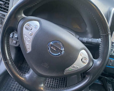 Черный Ниссан Лиф, объемом двигателя 0 л и пробегом 90 тыс. км за 7990 $, фото 8 на Automoto.ua