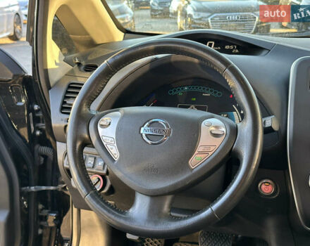 Чорний Ніссан Ліф, об'ємом двигуна 0 л та пробігом 70 тис. км за 7700 $, фото 18 на Automoto.ua