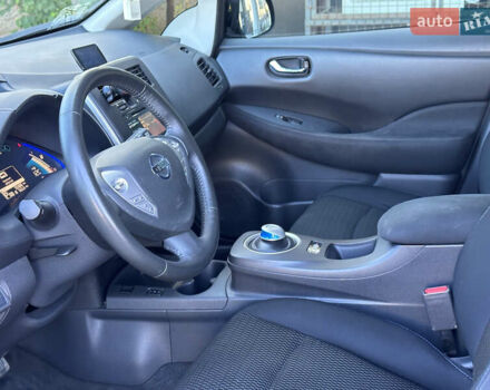 Чорний Ніссан Ліф, об'ємом двигуна 0 л та пробігом 72 тис. км за 7500 $, фото 21 на Automoto.ua