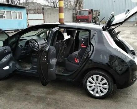Черный Ниссан Лиф, объемом двигателя 0 л и пробегом 130 тыс. км за 10200 $, фото 1 на Automoto.ua