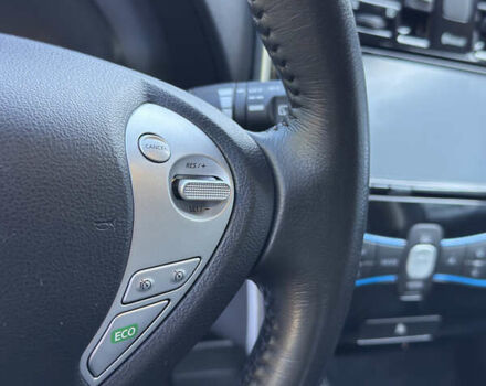 Черный Ниссан Лиф, объемом двигателя 0 л и пробегом 97 тыс. км за 7850 $, фото 14 на Automoto.ua