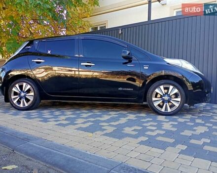 Чорний Ніссан Ліф, об'ємом двигуна 0 л та пробігом 70 тис. км за 7500 $, фото 9 на Automoto.ua