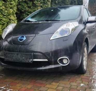 Черный Ниссан Лиф, объемом двигателя 0 л и пробегом 90 тыс. км за 6550 $, фото 3 на Automoto.ua