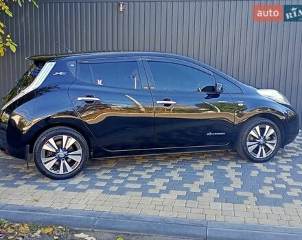 Чорний Ніссан Ліф, об'ємом двигуна 0 л та пробігом 70 тис. км за 7500 $, фото 10 на Automoto.ua