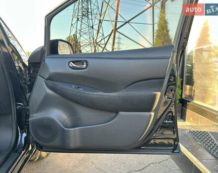 Чорний Ніссан Ліф, об'ємом двигуна 0 л та пробігом 70 тис. км за 7700 $, фото 22 на Automoto.ua