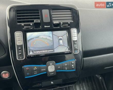 Черный Ниссан Лиф, объемом двигателя 0 л и пробегом 128 тыс. км за 6850 $, фото 14 на Automoto.ua