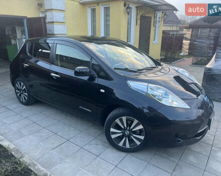 Черный Ниссан Лиф, объемом двигателя 0 л и пробегом 100 тыс. км за 6600 $, фото 3 на Automoto.ua