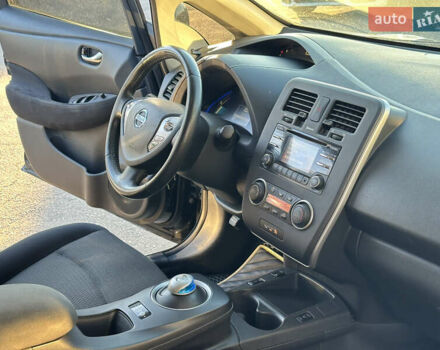 Чорний Ніссан Ліф, об'ємом двигуна 0 л та пробігом 70 тис. км за 7700 $, фото 21 на Automoto.ua