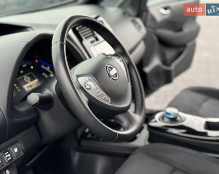 Черный Ниссан Лиф, объемом двигателя 0 л и пробегом 100 тыс. км за 6700 $, фото 46 на Automoto.ua