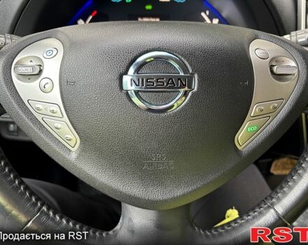 Черный Ниссан Лиф, объемом двигателя 0 л и пробегом 96 тыс. км за 8000 $, фото 4 на Automoto.ua