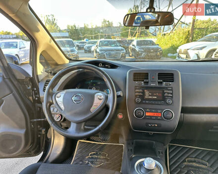 Чорний Ніссан Ліф, об'ємом двигуна 0 л та пробігом 70 тис. км за 7700 $, фото 17 на Automoto.ua