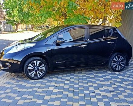 Чорний Ніссан Ліф, об'ємом двигуна 0 л та пробігом 70 тис. км за 7500 $, фото 31 на Automoto.ua