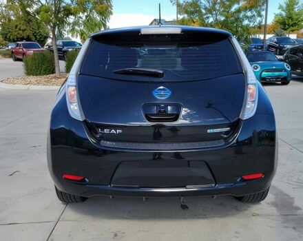 Черный Ниссан Лиф, объемом двигателя 0 л и пробегом 70 тыс. км за 5600 $, фото 4 на Automoto.ua