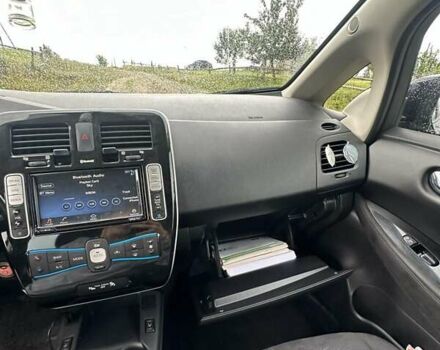 Черный Ниссан Лиф, объемом двигателя 0 л и пробегом 80 тыс. км за 7000 $, фото 10 на Automoto.ua