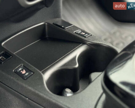 Черный Ниссан Лиф, объемом двигателя 0 л и пробегом 100 тыс. км за 6700 $, фото 37 на Automoto.ua