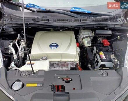 Чорний Ніссан Ліф, об'ємом двигуна 0 л та пробігом 70 тис. км за 7500 $, фото 84 на Automoto.ua