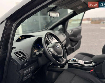 Черный Ниссан Лиф, объемом двигателя 0 л и пробегом 100 тыс. км за 6700 $, фото 52 на Automoto.ua