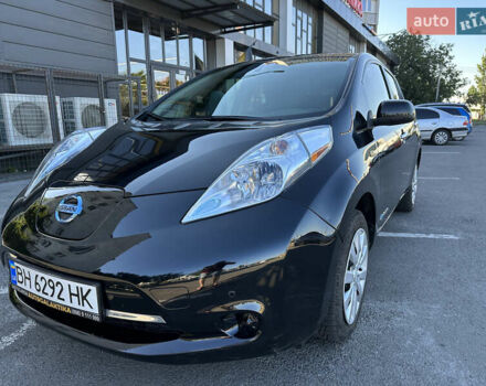 Чорний Ніссан Ліф, об'ємом двигуна 0 л та пробігом 72 тис. км за 7500 $, фото 4 на Automoto.ua