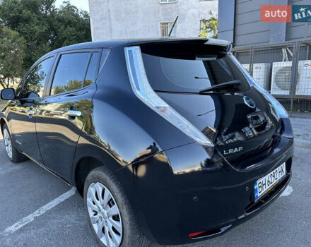 Чорний Ніссан Ліф, об'ємом двигуна 0 л та пробігом 72 тис. км за 7500 $, фото 8 на Automoto.ua