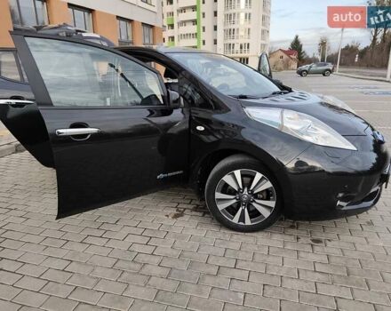 Чорний Ніссан Ліф, об'ємом двигуна 0 л та пробігом 120 тис. км за 6499 $, фото 77 на Automoto.ua