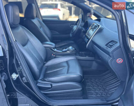 Чорний Ніссан Ліф, об'ємом двигуна 0 л та пробігом 164 тис. км за 8500 $, фото 48 на Automoto.ua