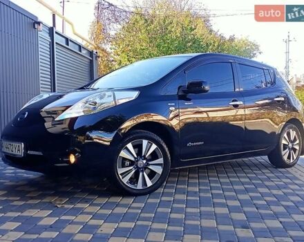 Чорний Ніссан Ліф, об'ємом двигуна 0 л та пробігом 70 тис. км за 7500 $, фото 47 на Automoto.ua