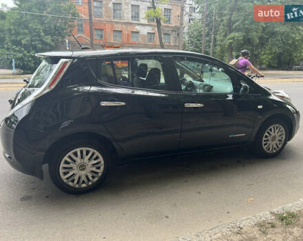 Черный Ниссан Лиф, объемом двигателя 0 л и пробегом 100 тыс. км за 7200 $, фото 1 на Automoto.ua