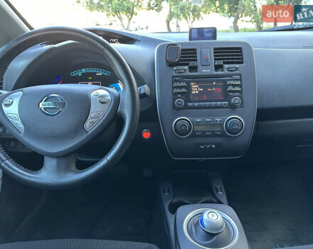 Чорний Ніссан Ліф, об'ємом двигуна 0 л та пробігом 72 тис. км за 7500 $, фото 28 на Automoto.ua