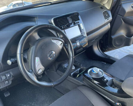 Черный Ниссан Лиф, объемом двигателя 0 л и пробегом 103 тыс. км за 9800 $, фото 18 на Automoto.ua