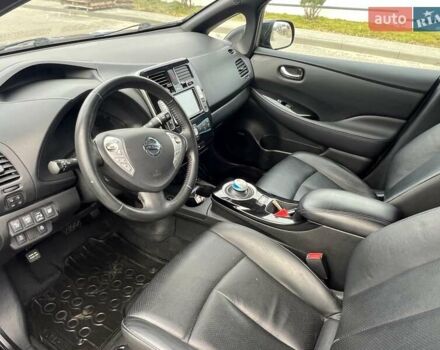 Черный Ниссан Лиф, объемом двигателя 0 л и пробегом 128 тыс. км за 6850 $, фото 21 на Automoto.ua