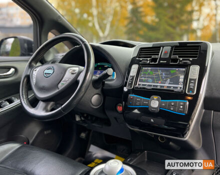 Черный Ниссан Лиф, объемом двигателя 30 л и пробегом 158 тыс. км за 6900 $, фото 10 на Automoto.ua