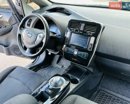 Чорний Ніссан Ліф, об'ємом двигуна 0 л та пробігом 107 тис. км за 8700 $, фото 43 на Automoto.ua