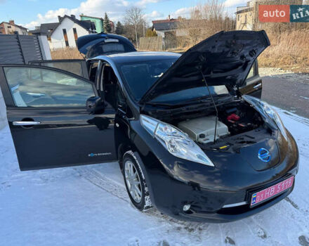 Черный Ниссан Лиф, объемом двигателя 0 л и пробегом 97 тыс. км за 6990 $, фото 20 на Automoto.ua