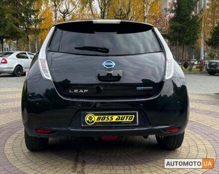 Черный Ниссан Лиф, объемом двигателя 30 л и пробегом 158 тыс. км за 6900 $, фото 5 на Automoto.ua