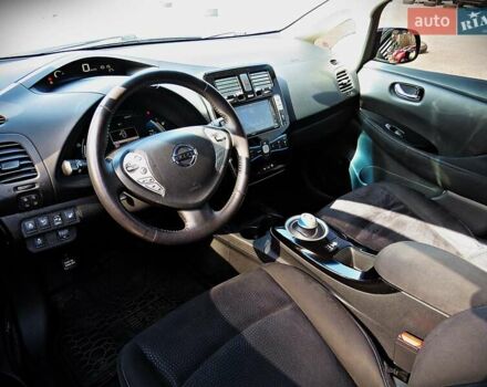 Черный Ниссан Лиф, объемом двигателя 0 л и пробегом 92 тыс. км за 9999 $, фото 5 на Automoto.ua