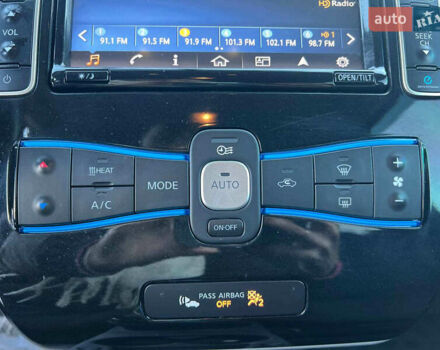 Черный Ниссан Лиф, объемом двигателя 0 л и пробегом 119 тыс. км за 7990 $, фото 28 на Automoto.ua