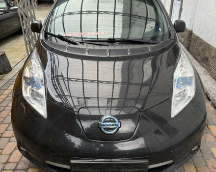 Черный Ниссан Лиф, объемом двигателя 0 л и пробегом 172 тыс. км за 7590 $, фото 2 на Automoto.ua