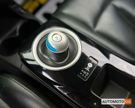 Черный Ниссан Лиф, объемом двигателя 30 л и пробегом 158 тыс. км за 6900 $, фото 18 на Automoto.ua