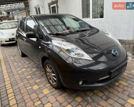 Черный Ниссан Лиф, объемом двигателя 0 л и пробегом 172 тыс. км за 7590 $, фото 3 на Automoto.ua
