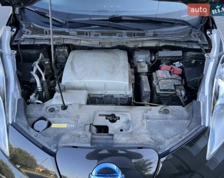 Черный Ниссан Лиф, объемом двигателя 0 л и пробегом 137 тыс. км за 8099 $, фото 32 на Automoto.ua