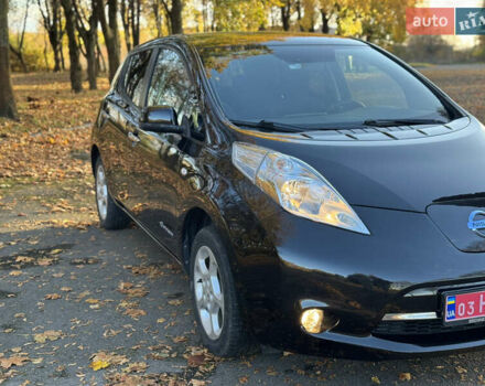 Черный Ниссан Лиф, объемом двигателя 0 л и пробегом 161 тыс. км за 7111 $, фото 12 на Automoto.ua