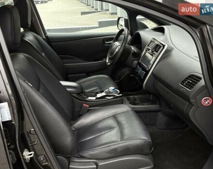 Черный Ниссан Лиф, объемом двигателя 0 л и пробегом 120 тыс. км за 6500 $, фото 30 на Automoto.ua